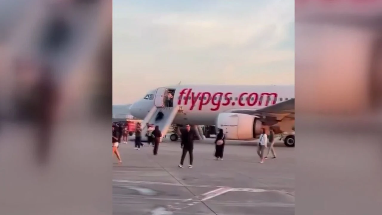 Ankara-İzmir uçağında korku dolu anlar! Dumanlar yükseldi