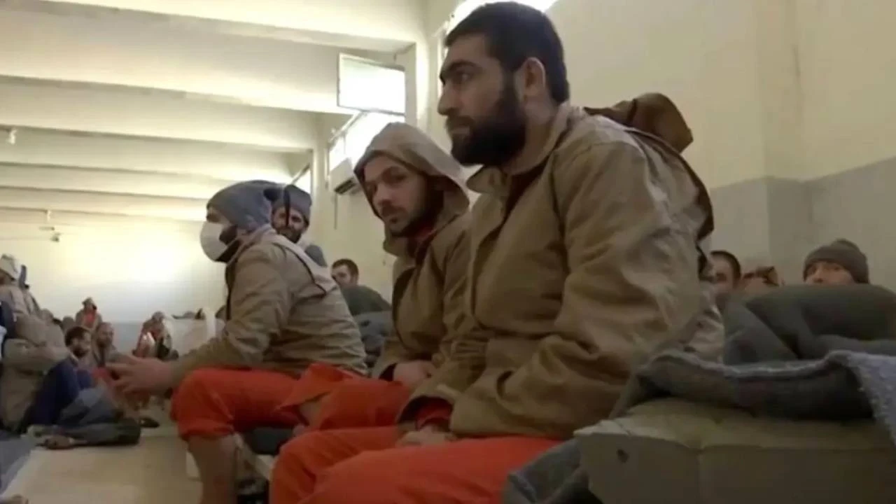Irak'a nakledilen yaklaşık 5 bin IŞİD'li hakkında soruşturma tamamlandı