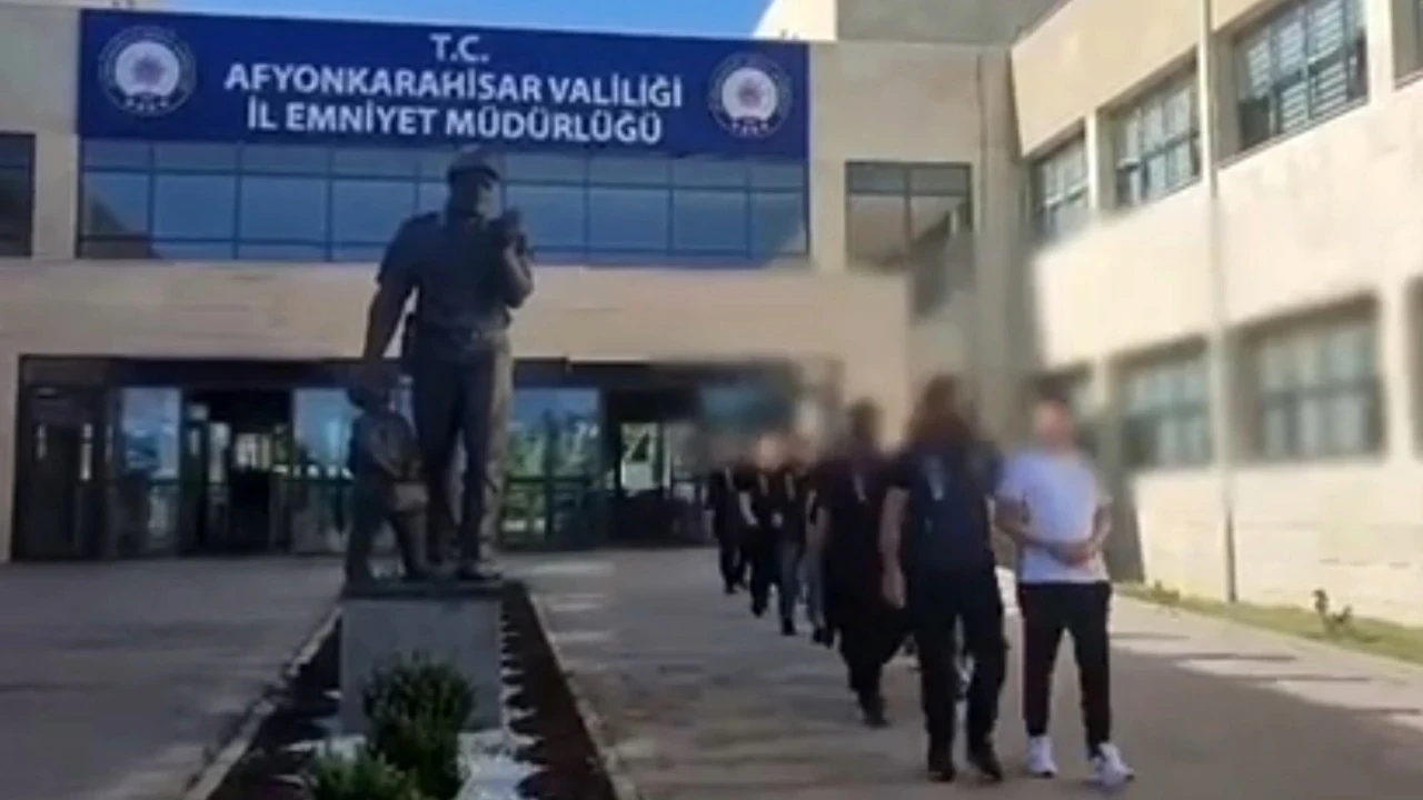 Sahte araç ilanları aracılığıyla dolandırıcılık: 11 gözaltı