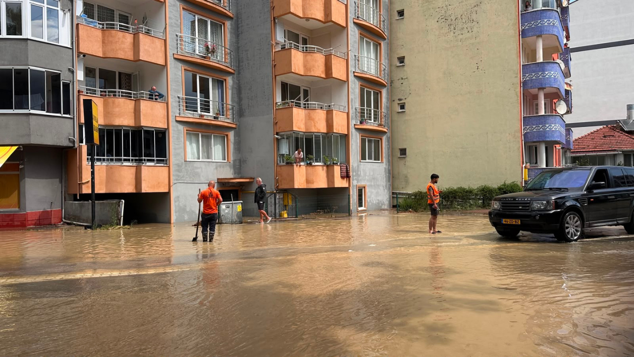 Kastamonu'da selden etkilenenler için 5 milyon lira kaynak aktarıldı