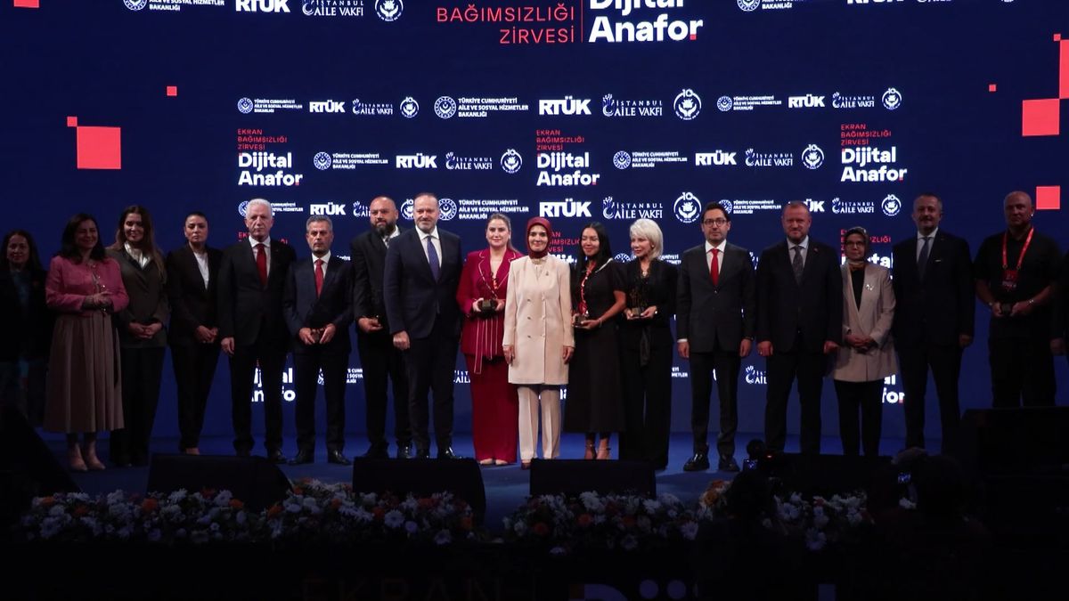 Bakan Göktaş: Hakikati ayırt edebilen ve mahremiyetini koruyabilen nesiller yetiştirmeyi hedefliyoruz
