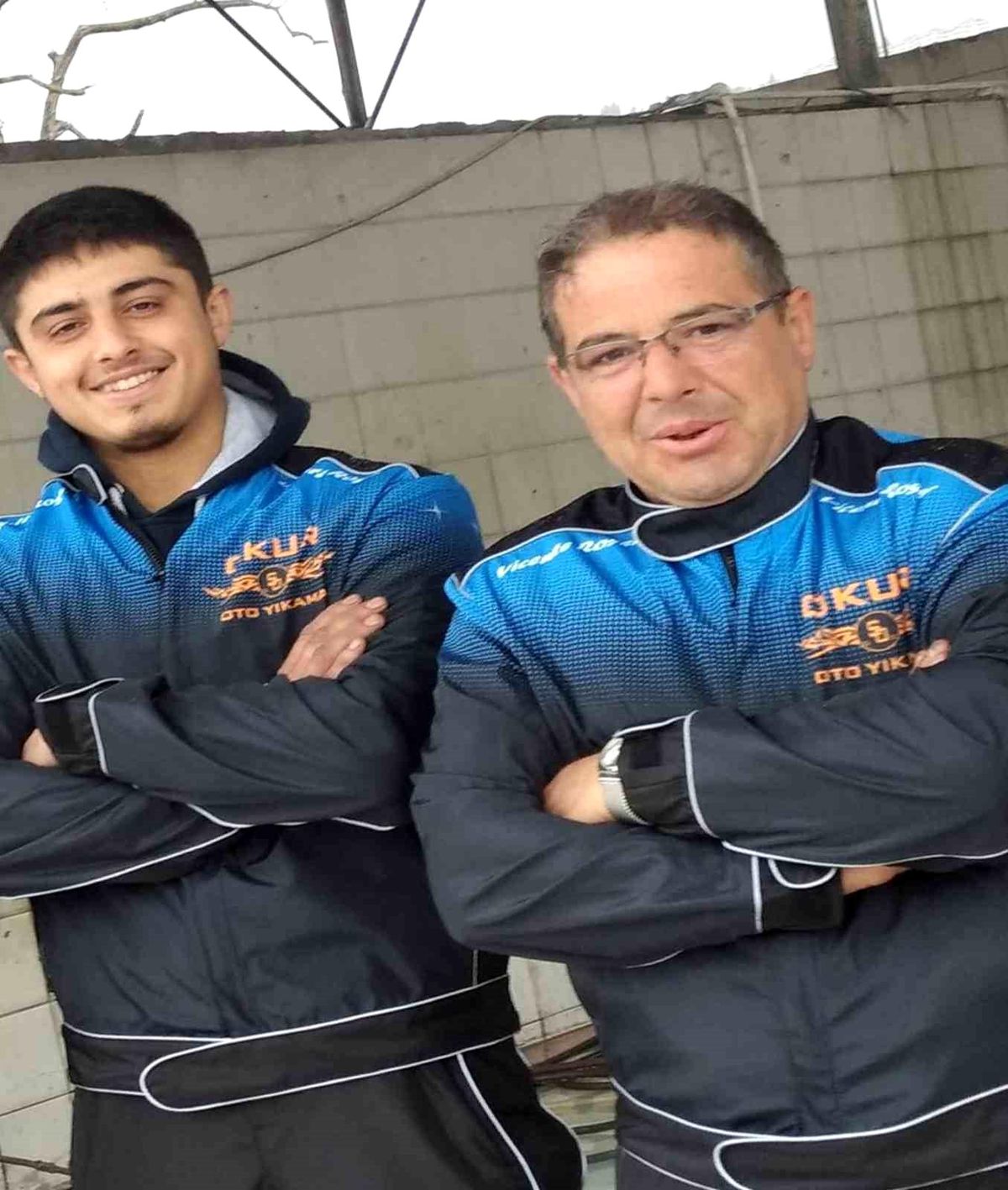 Oğlunu kurtarmak isterken o da akıma kapıldı: 2 ölü