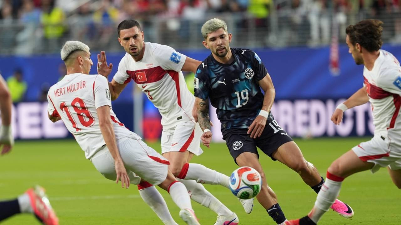 Spor yorumcularından Milli Takım'a eleştiriler: Bütün olayınız Haiti olmak 64. saniye gol yemek bu kadarsınız