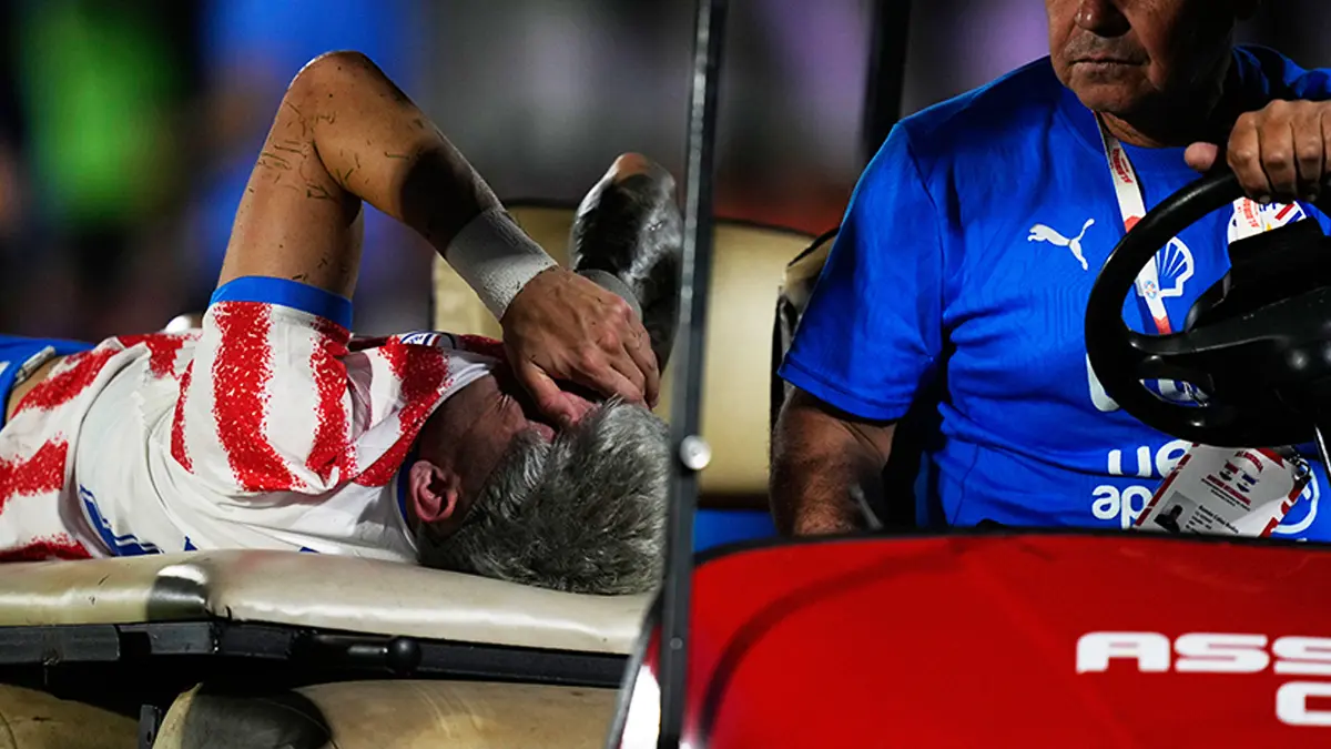 A Milli Takım'ın rakibi Paraguay'da sakatlık krizi: Gözyaşları içinde sahayı terk etti