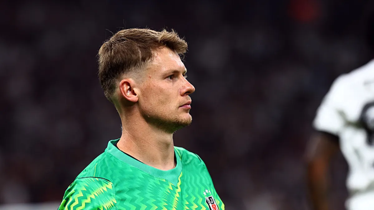 Alexander Nübel: Italiano saha kenarında tam bir çılgın!