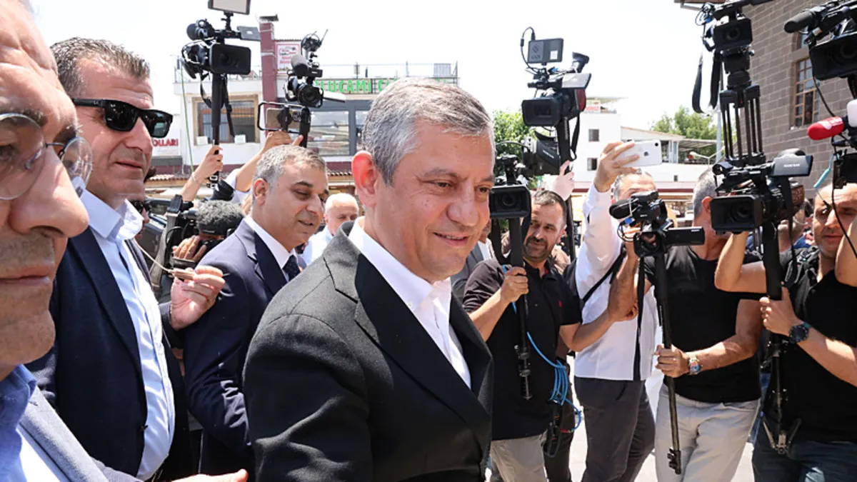 Özgür Özel yeni partinin sinyalini verdi! 'Yürümeye devam ederim başka çaresi yok'