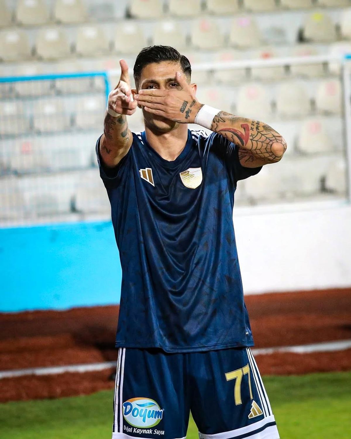 Benhur Keser Erzurumspor'a veda etti
