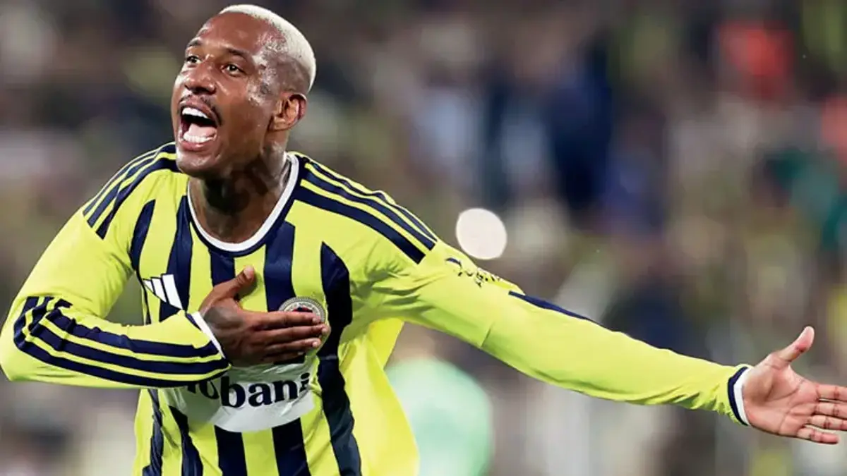 İki direğe bir kaleye Fener ısınma turunda