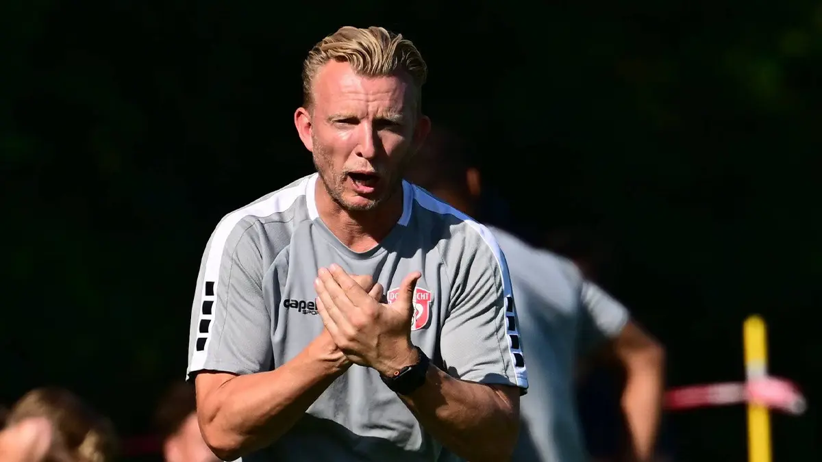 Fenerbahçe'de Dirk Kuyt İstanbul'a geldi! Göreve hazır