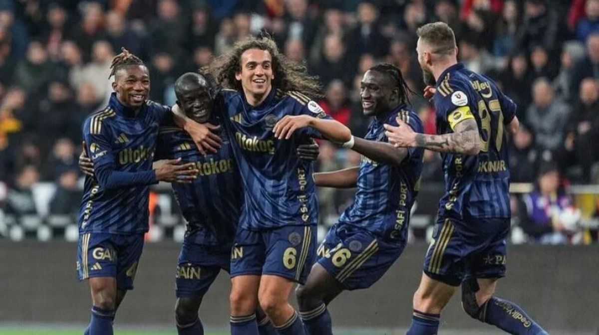 Fenerbahçe 11'i! Hazırlık maçı FB Admira ilk 11'ler belli oldu mu? Fenerbahçe Admira Wacker maç kadrosu ilk 11!