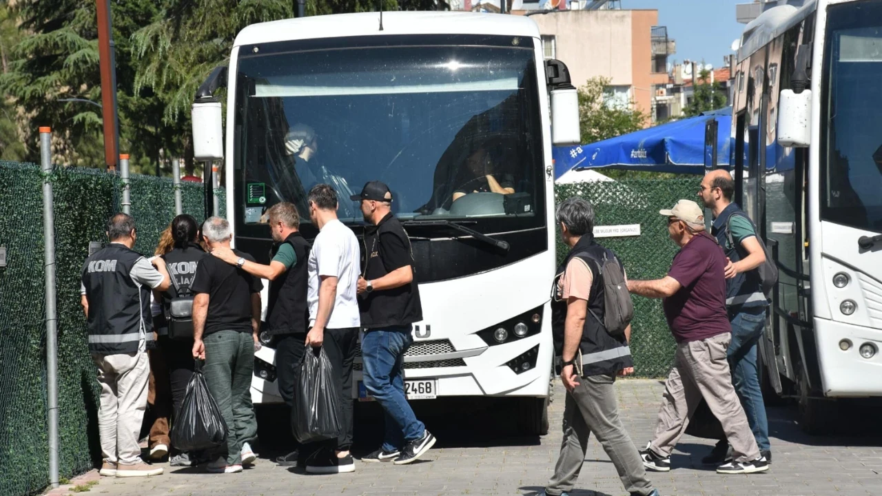 Ege Üniversitesi'nde yolsuzluk operasyonu: 41 kişi adliyede