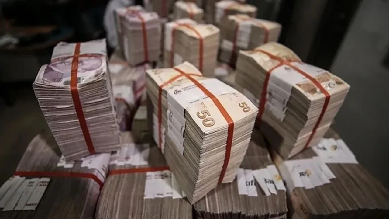 KKM'de düşüş sürüyor: Bankacılık sektöründe kredi ve mevduat verileri açıklandı