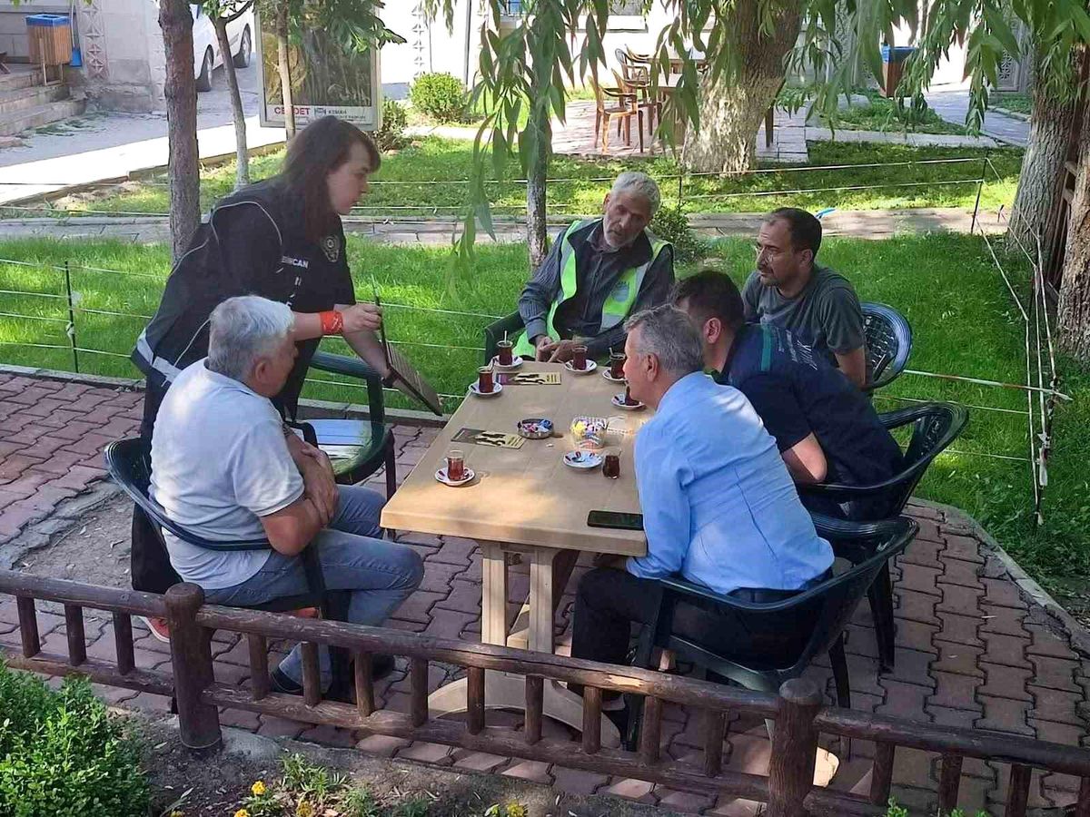 Erzincan'da uyuşturucuyla mücadelede bilgilendirme çalışmaları sürüyor