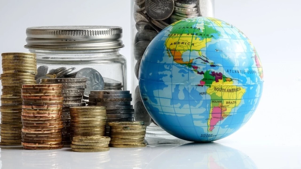 IMF raporu: Küresel ekonomi yavaşlama sürecine girdi, riskler devam ediyor