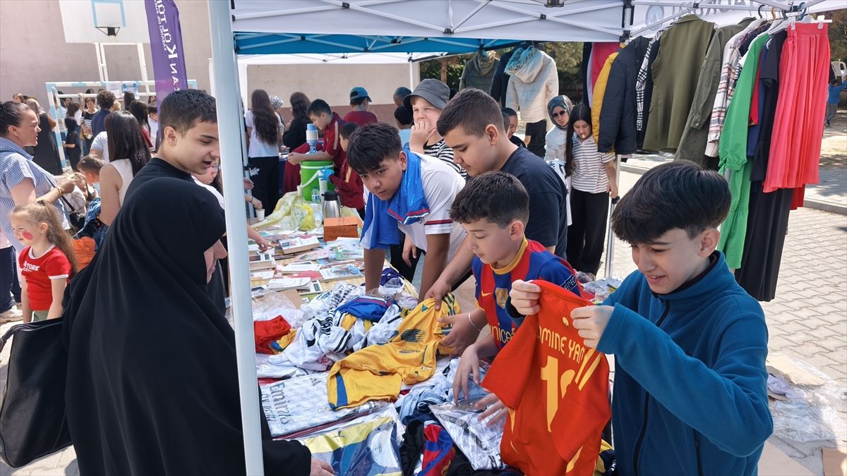 Kütahya'da öğrencilerin başlattığı "Engel olma destek ol" projesi ilgi gördü