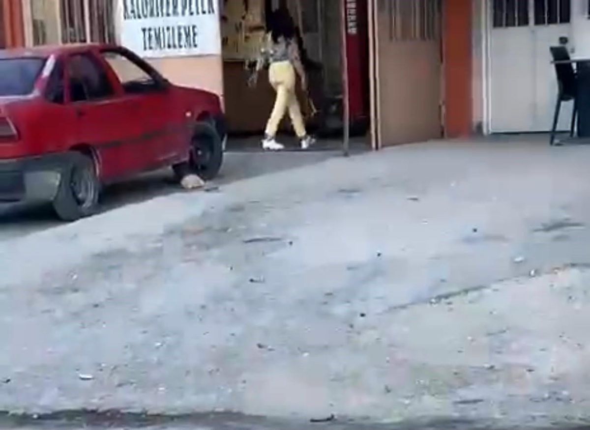 Çekiçli kadın öfkesini böyle kustu
