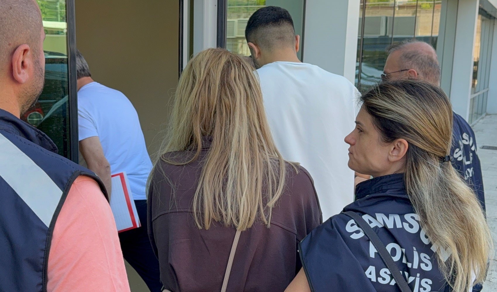 Masaj salonuna fuhuş operasyonu gerçekleştirildi