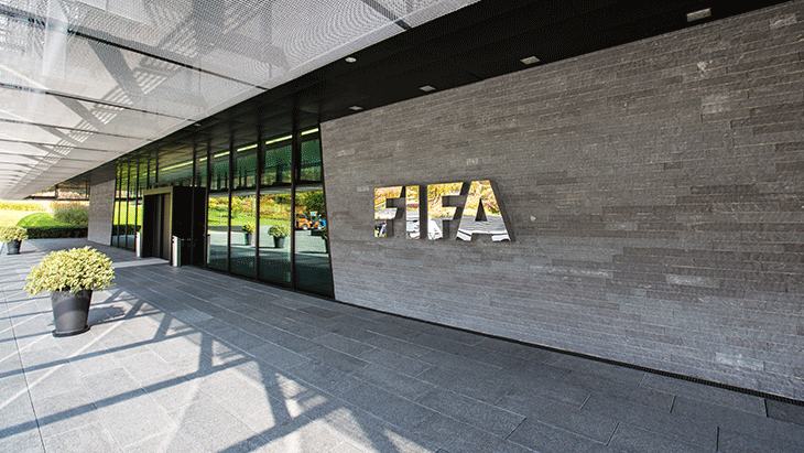 FIFA, hakemine sahip çıktı! 'istemsiz ve bilinçaltı bir kas seğirmesi'