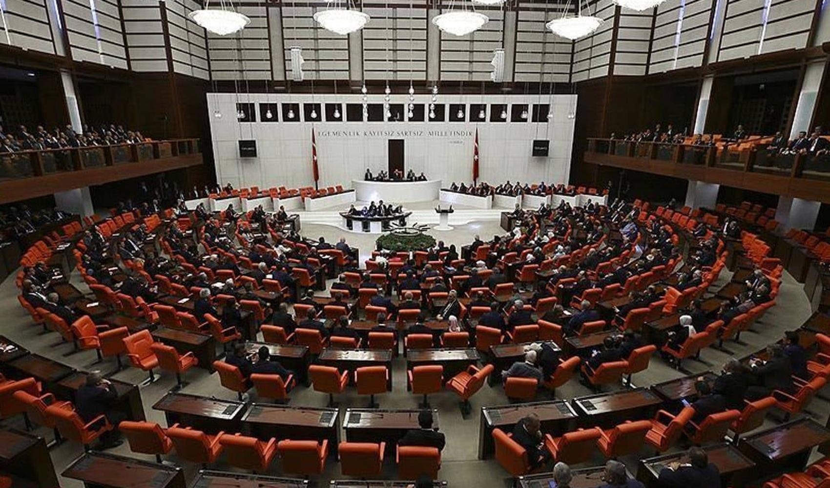 TBMM’de 3 madde daha kabul edildi: Öğrencilere eğlence vergisi muafiyeti, araç tesciline 15 gün süre