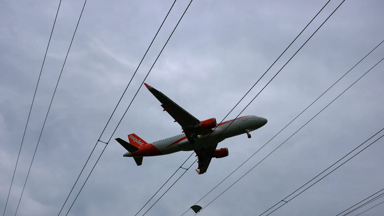 easyJet'te satın alma yarışı kızıştı: Son teklif 5,7 milyar sterlin