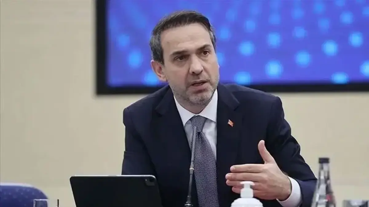 Bakan Bayraktar, İstanbul Maden İhracatçıları Birliği Yönetim Kurulu Başkanı Çekiç ile görüştü
