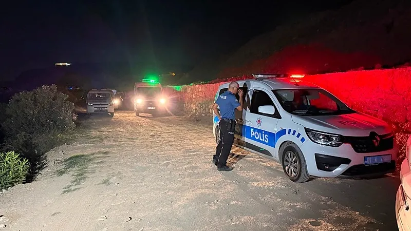 Manzara tepesinde 1’i kadın 3 kişi öldürüldü
