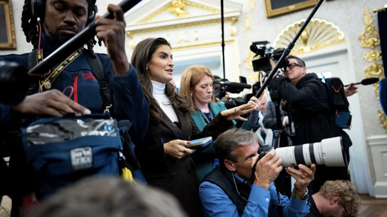 Trump, kadın gazeteciyi kameralar önünde azarladı