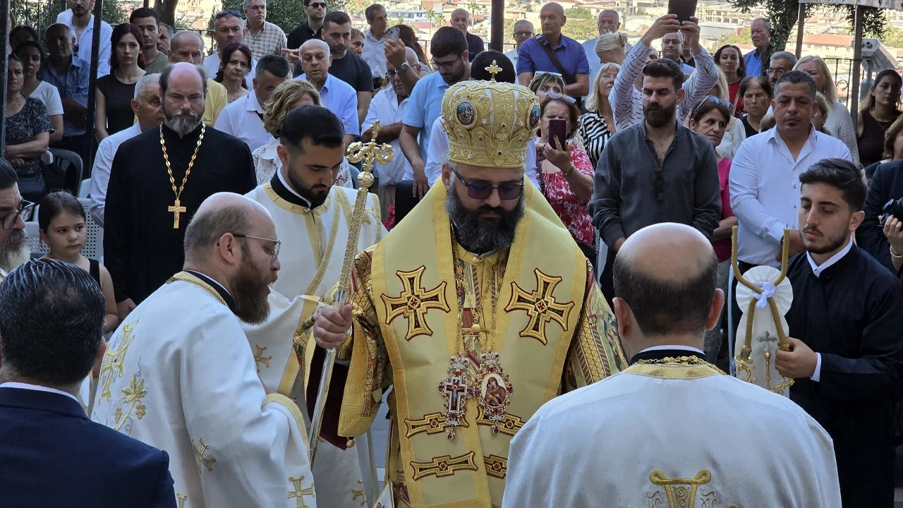 Dünyanın İlk Mağara Kilisesinde Kadim Buluşma: Hatay'da Aziz Petrus ve Pavlus Bayramı Kutlandı
