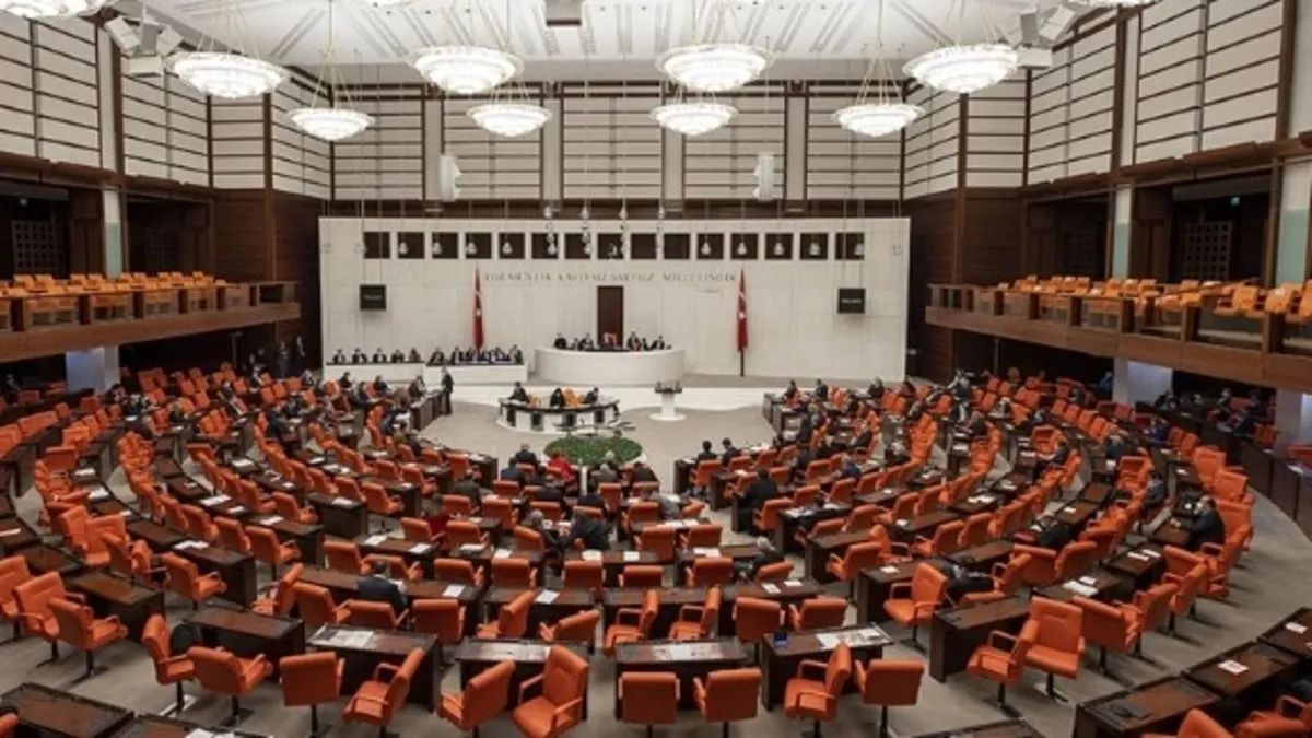 TBMM'den 'çıplak arama' iddialarını yalanlama