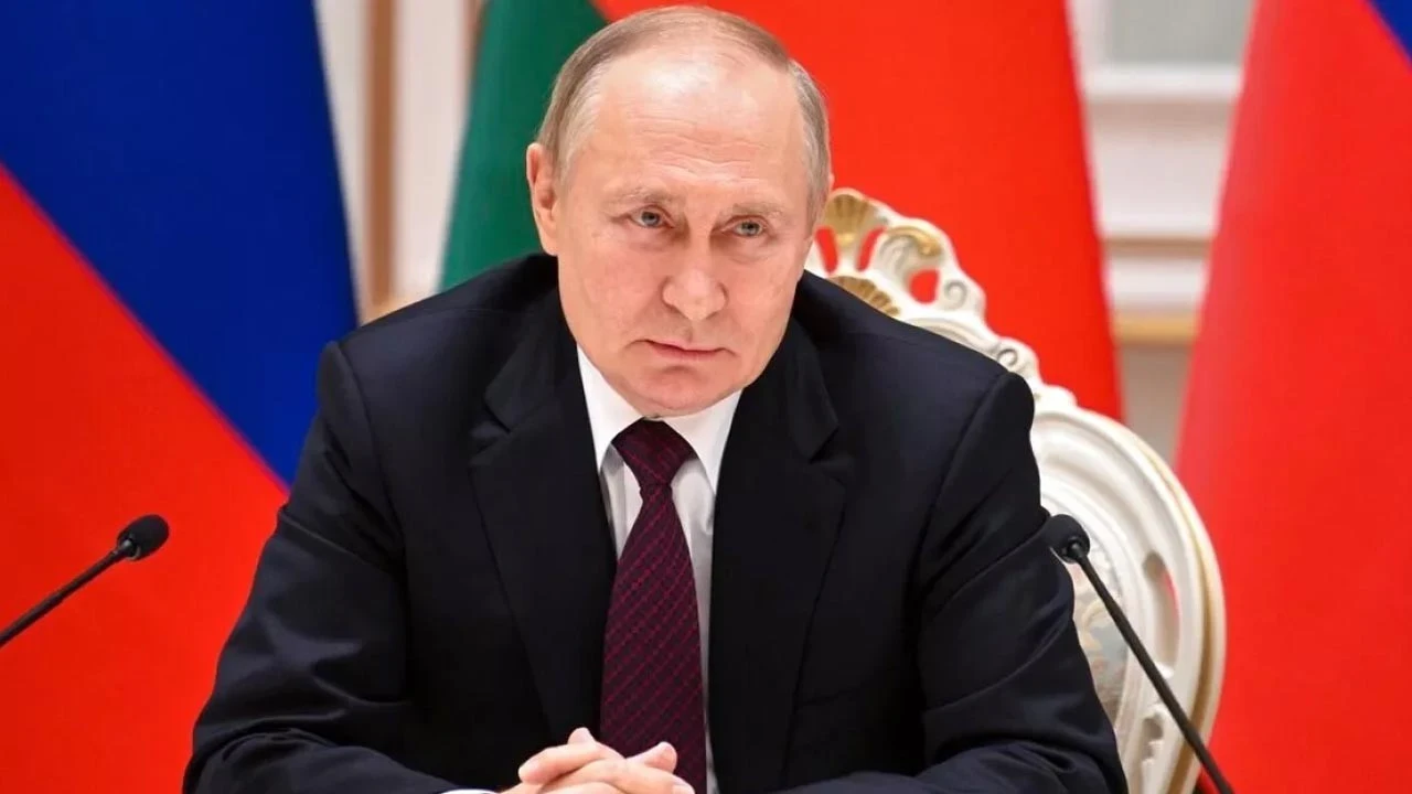 İngiltere’den Rusya’nın “Gölge Filosu”na operasyon: Putin'in savaş finansmanına ağır darbe
