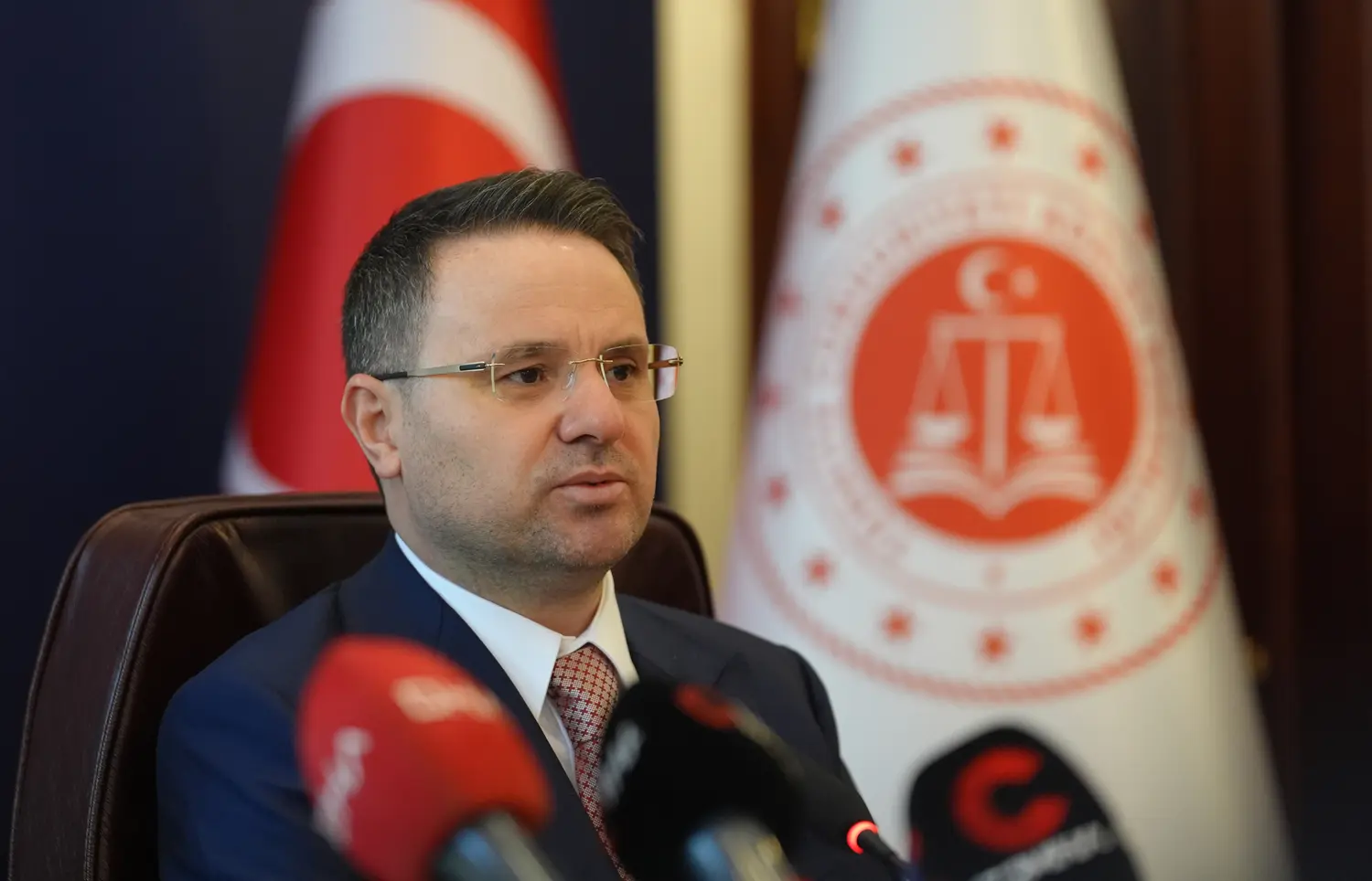 Bakan Gürlek rakam verdi: 706 operasyon gerçekleştirildi