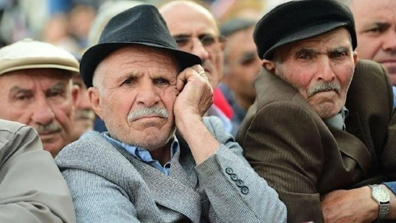 Emekliye ek zam ve iyileştirme talebi AKP ve MHP oylarıyla reddedildi