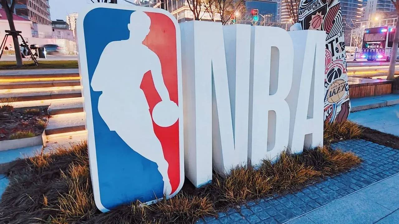 Londra ve Paris'te milyar dolarlık NBA Europe rekabeti