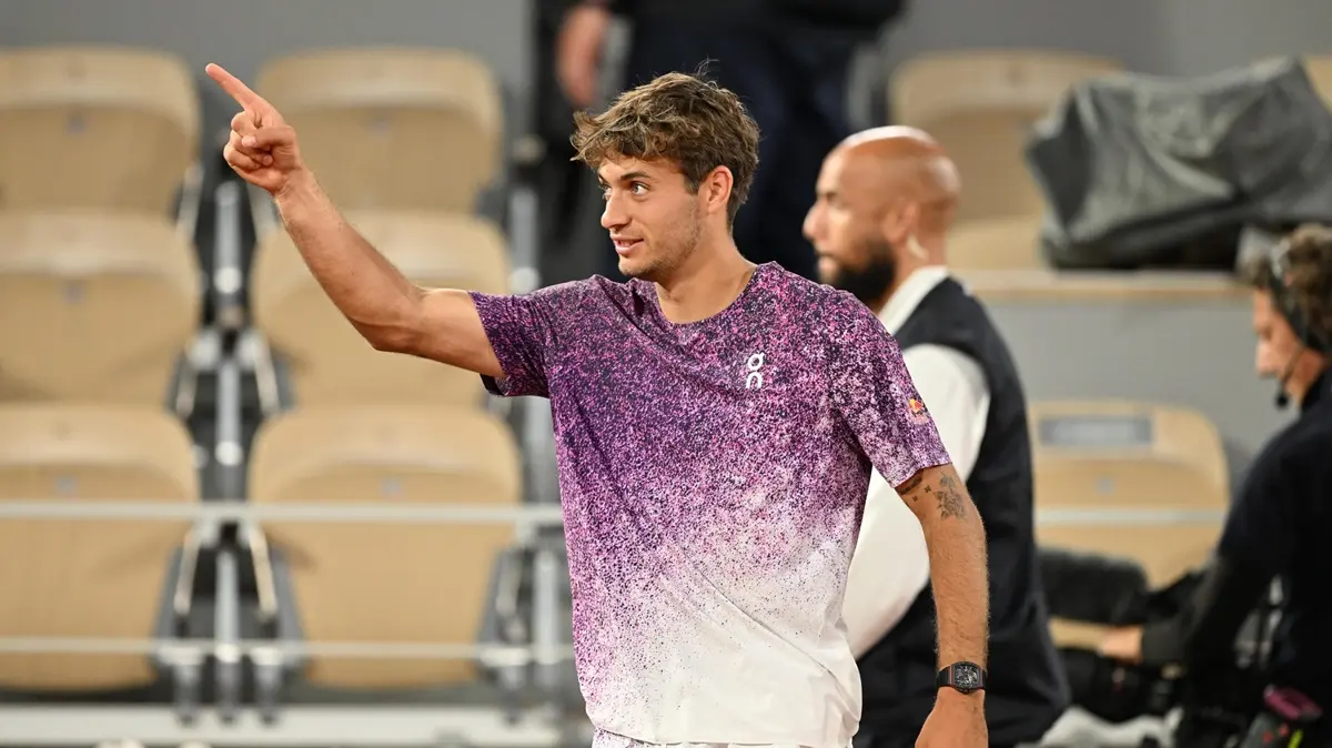 Flavio Cobolli, Fransa Açık'ta yarı finale çıktı