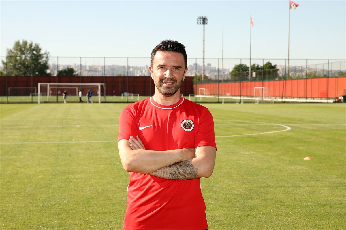 Gökhan Gönül, Gençlerbirliği'nde yardımcı antrenör oldu