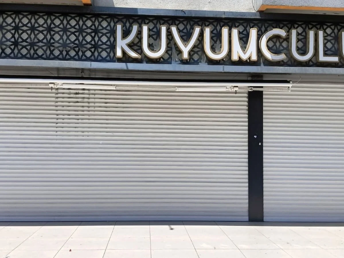 Ankara'da kendisine emanet edilen altınlarla kaçtığı ileri sürülen kuyumcu kayıplara karıştı
