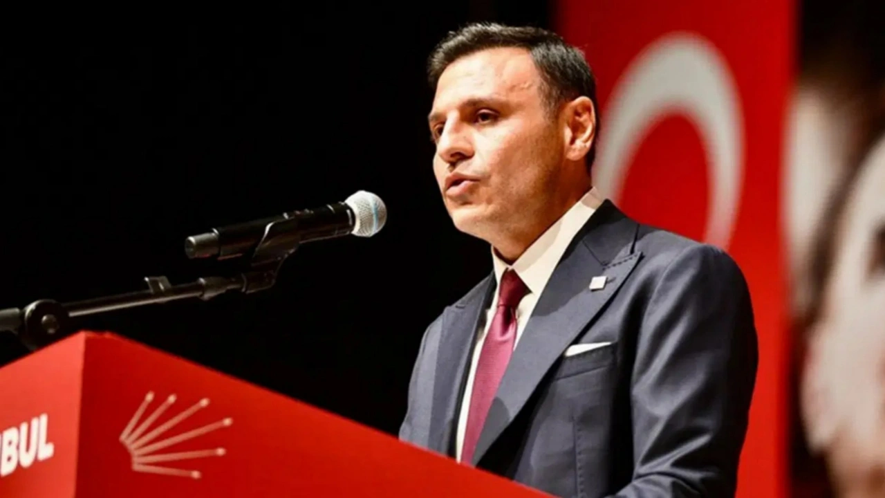 Özgür Çelik'ten Akpolat operasyonuna tepki: Yargı eliyle siyaseti dizayn etmek istiyorlar.