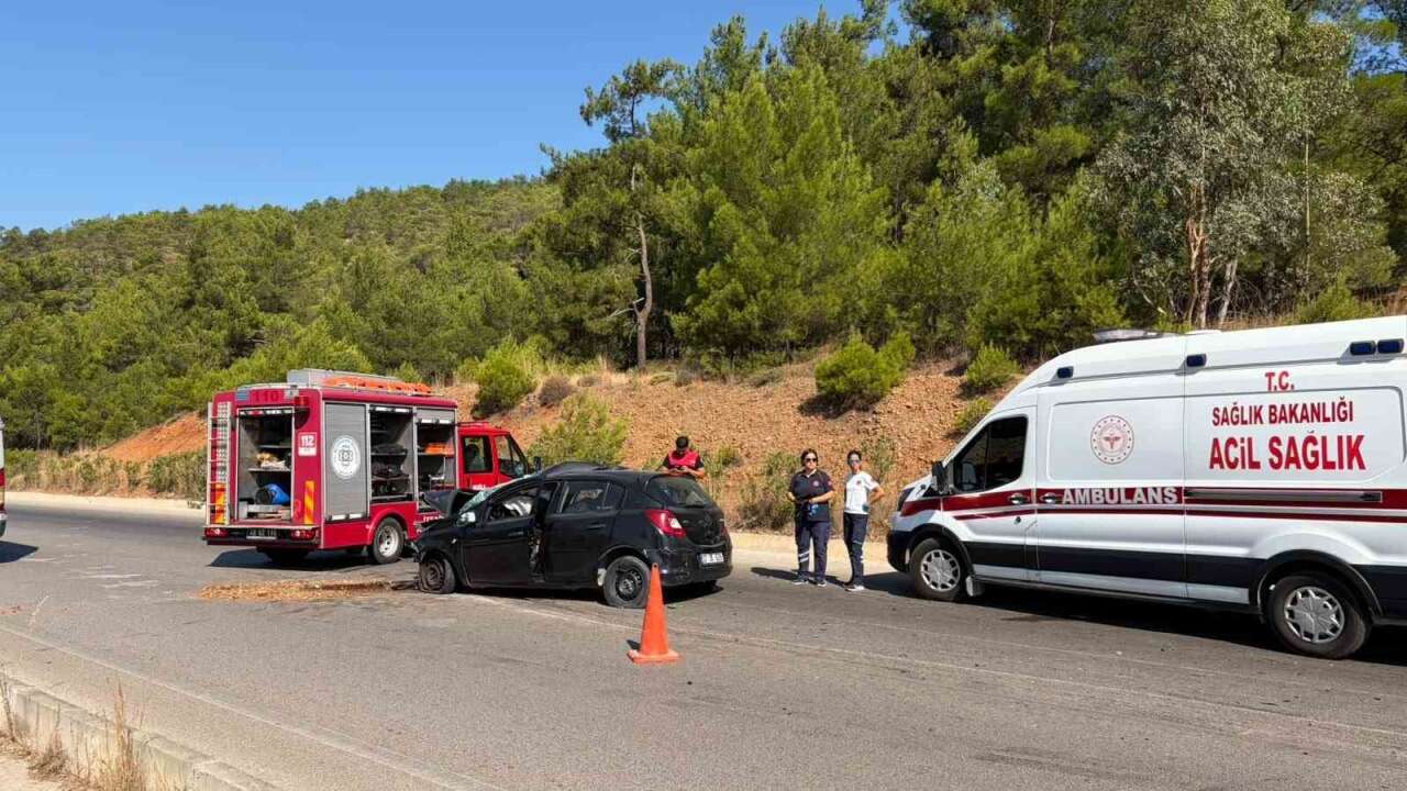 Fethiye-Seydikemer yolunda feci kaza: 1 ölü, 2 yaralı