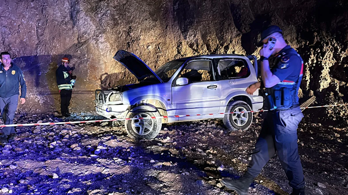 Bolu'da feci kaza! Cip 15 metre yükseklikten devrildi: İki sevgili hayatını kaybetti