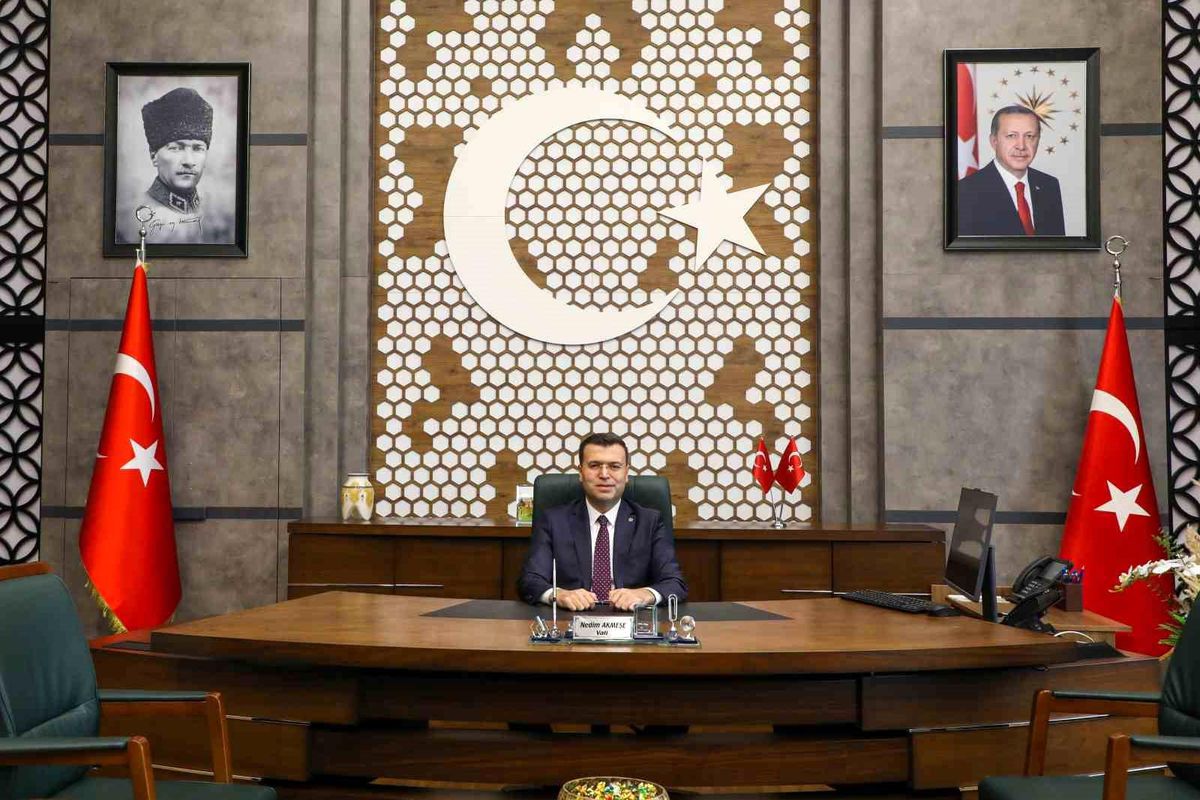 Vali Akmeşe'den 15 Temmuz mesajı: "Milli irade asla esir alınamaz"