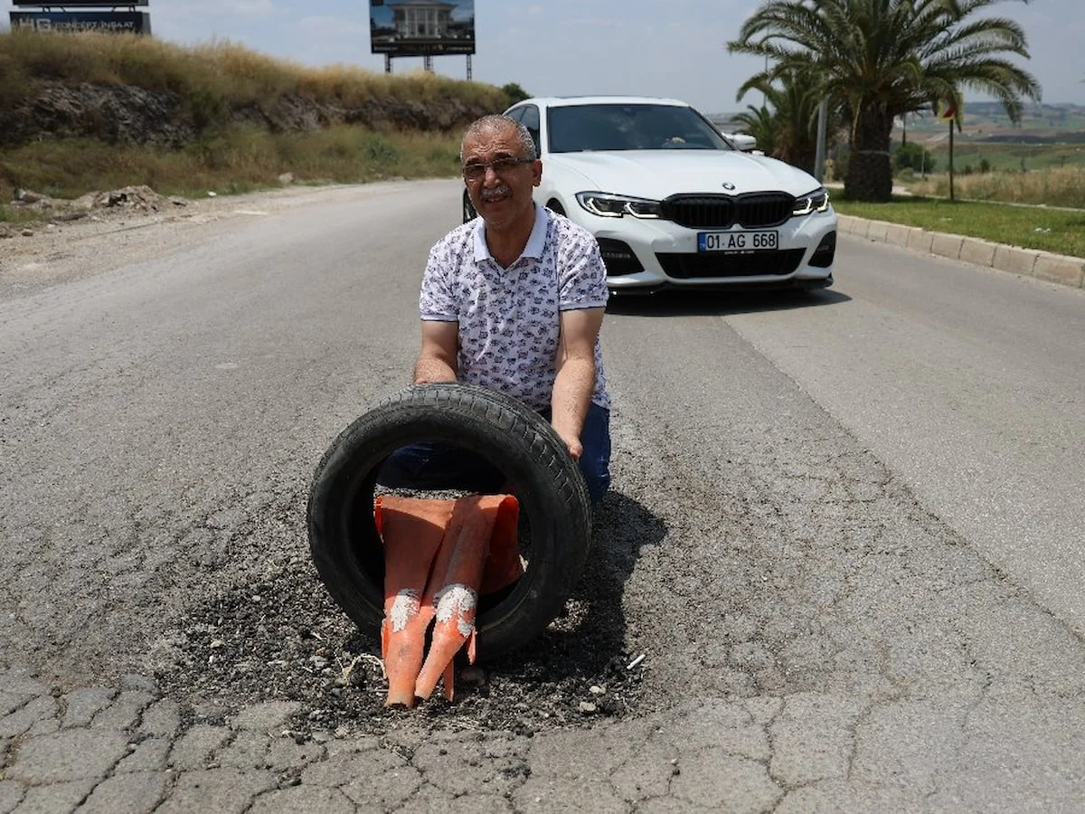 Adana'da depremzedelerden belediyeye yol tepkisi