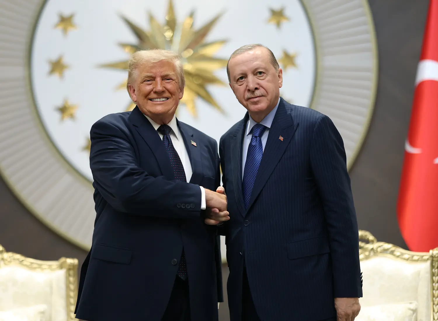 #CANLI Ankara'da tarihi zirve! Cumhurbaşkanı Erdoğan ve Trump Külliye'de bir araya geldi