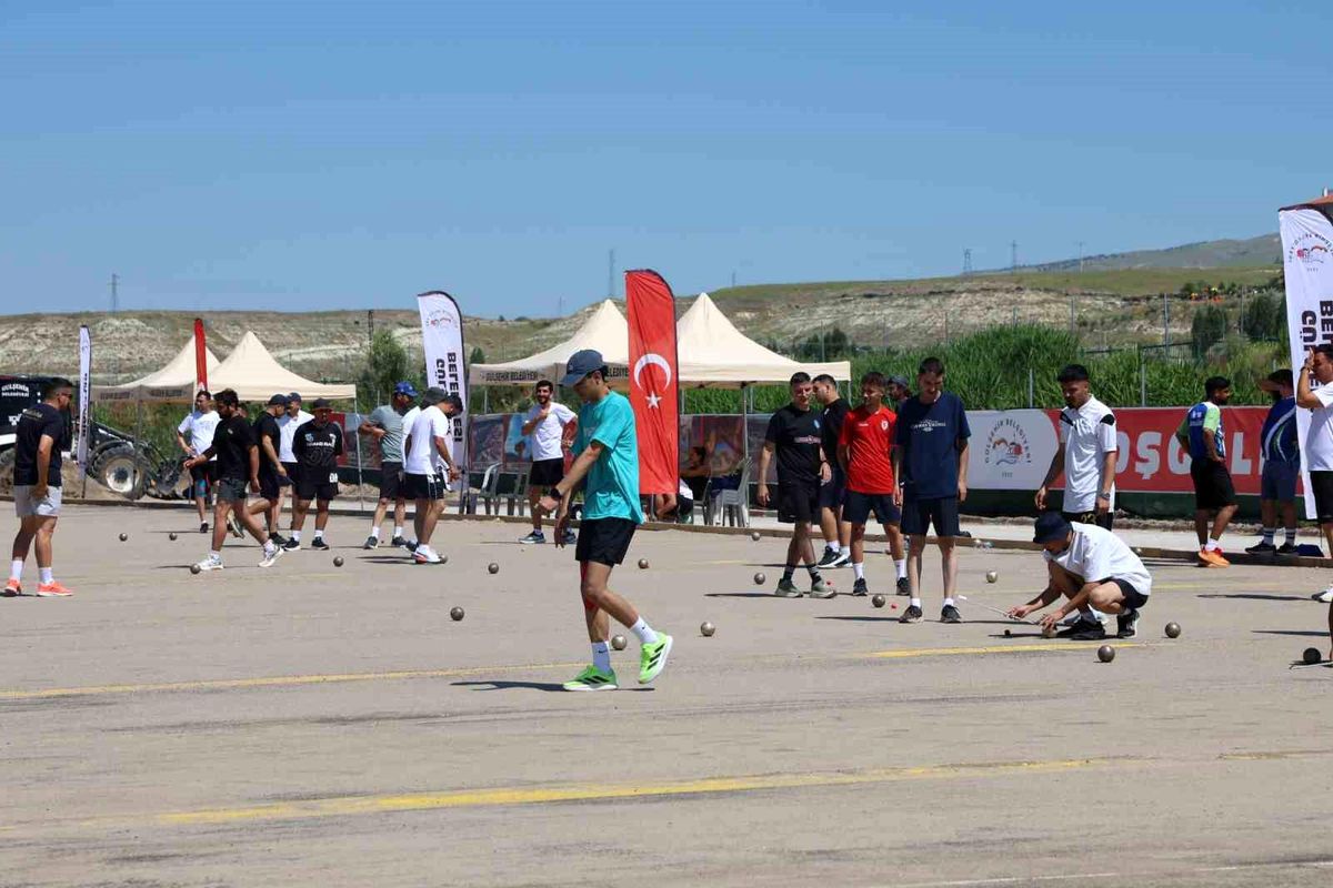 Türkiye Ümitler ve Büyükler Bocce Volo Şampiyonası Nevşehir'de başladı