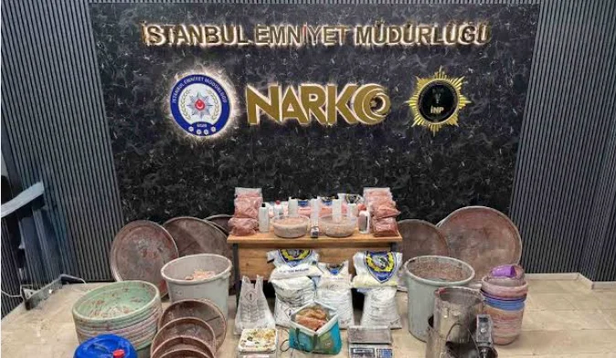Zehir tacirlerine dev darbe! Zeytinburnu’nda operasyon: 3 gözaltı