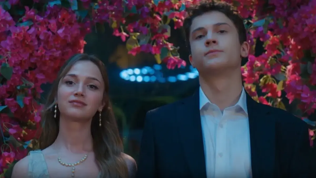 Daha 17'de Aras ve Leyla'nın Aşk Oyunu