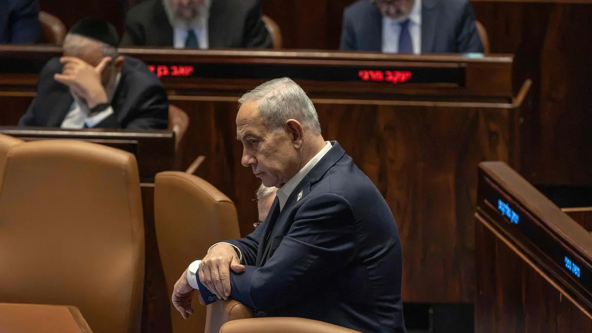 İsrail'de seçim tarihi belli oldu! Knesset kendini feshetti