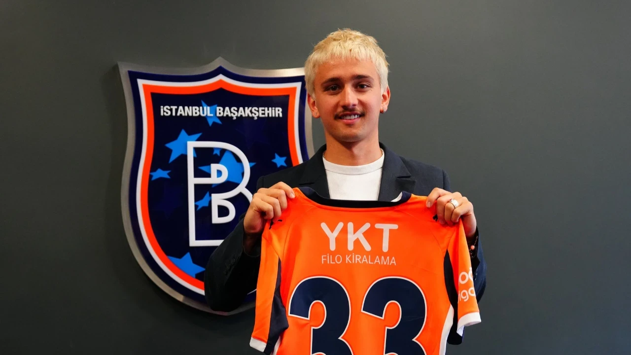 Başakşehir, Michal Karbownik'i duyurdu