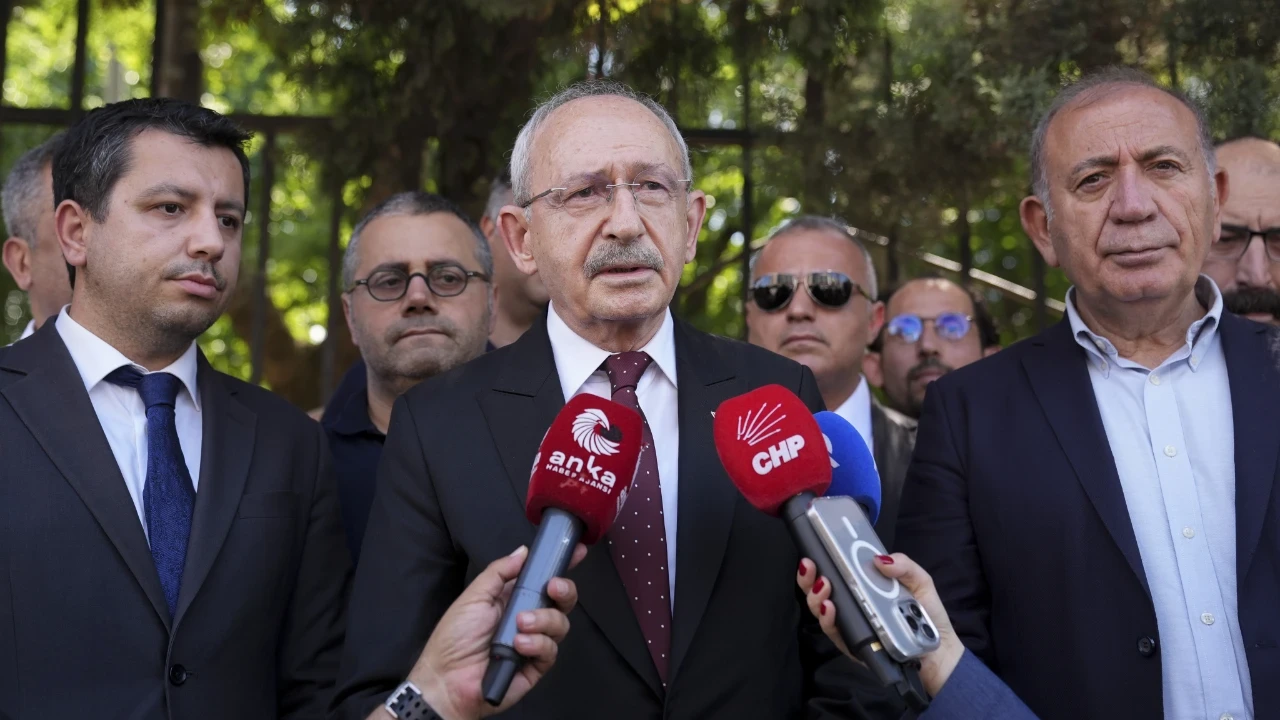 CHP'de Görevden Almalar Kriz Çıkardı: Belediye Başkanları Tepki Gösterdi, Kılıçdaroğlu 'Ben Yönetiyorum' Dedi
