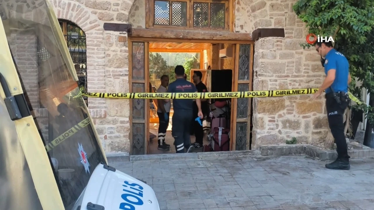 Antalya'da Alman vatandaşı evinde ölü bulundu