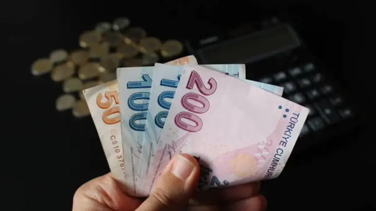Müdürünü döven işçinin 23 yıllık kıdem ve ihbar tazminatı yandı